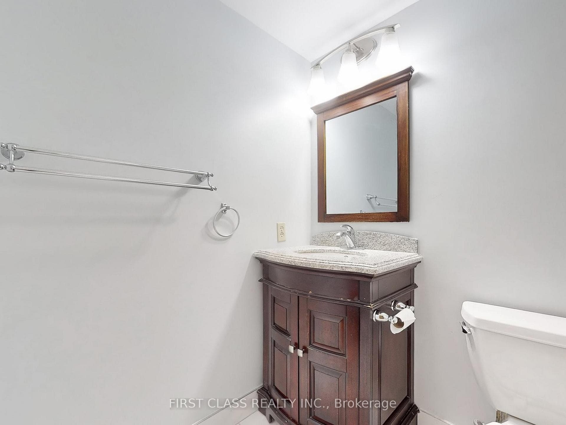 717 Bay Avenue Unit 303 photo 19