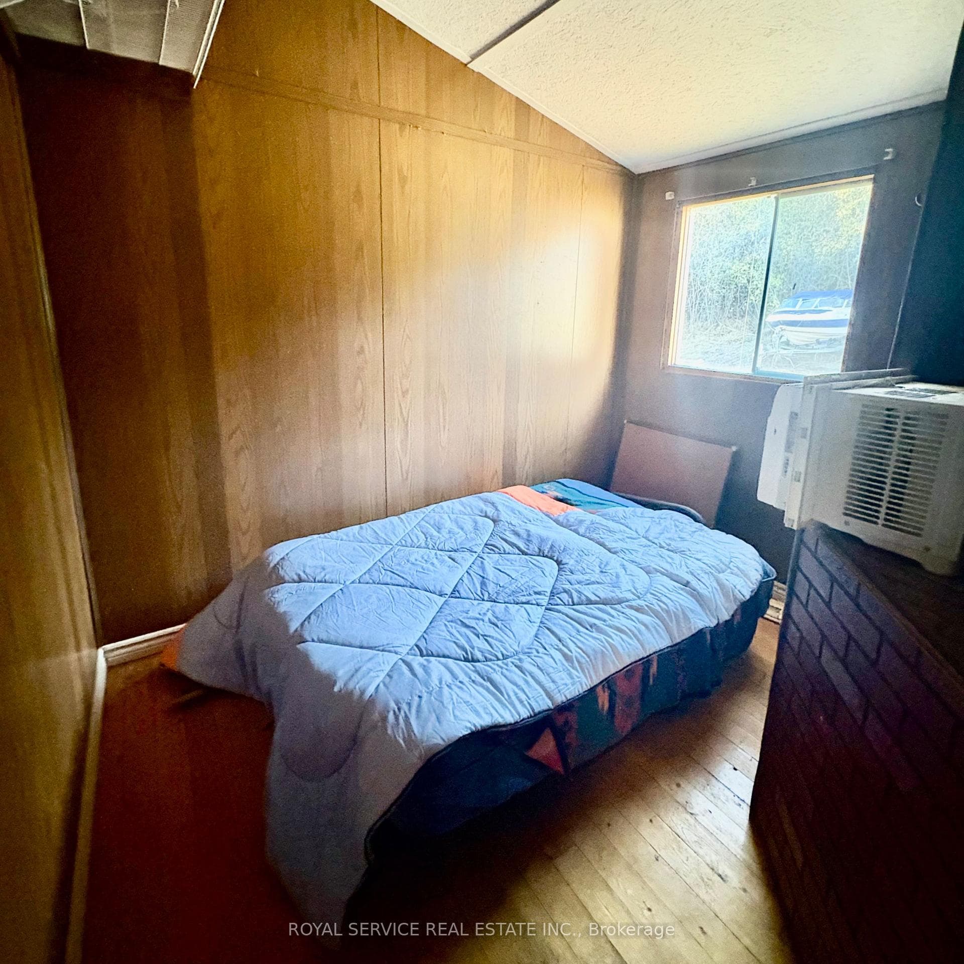 76 Paudash Street photo 9