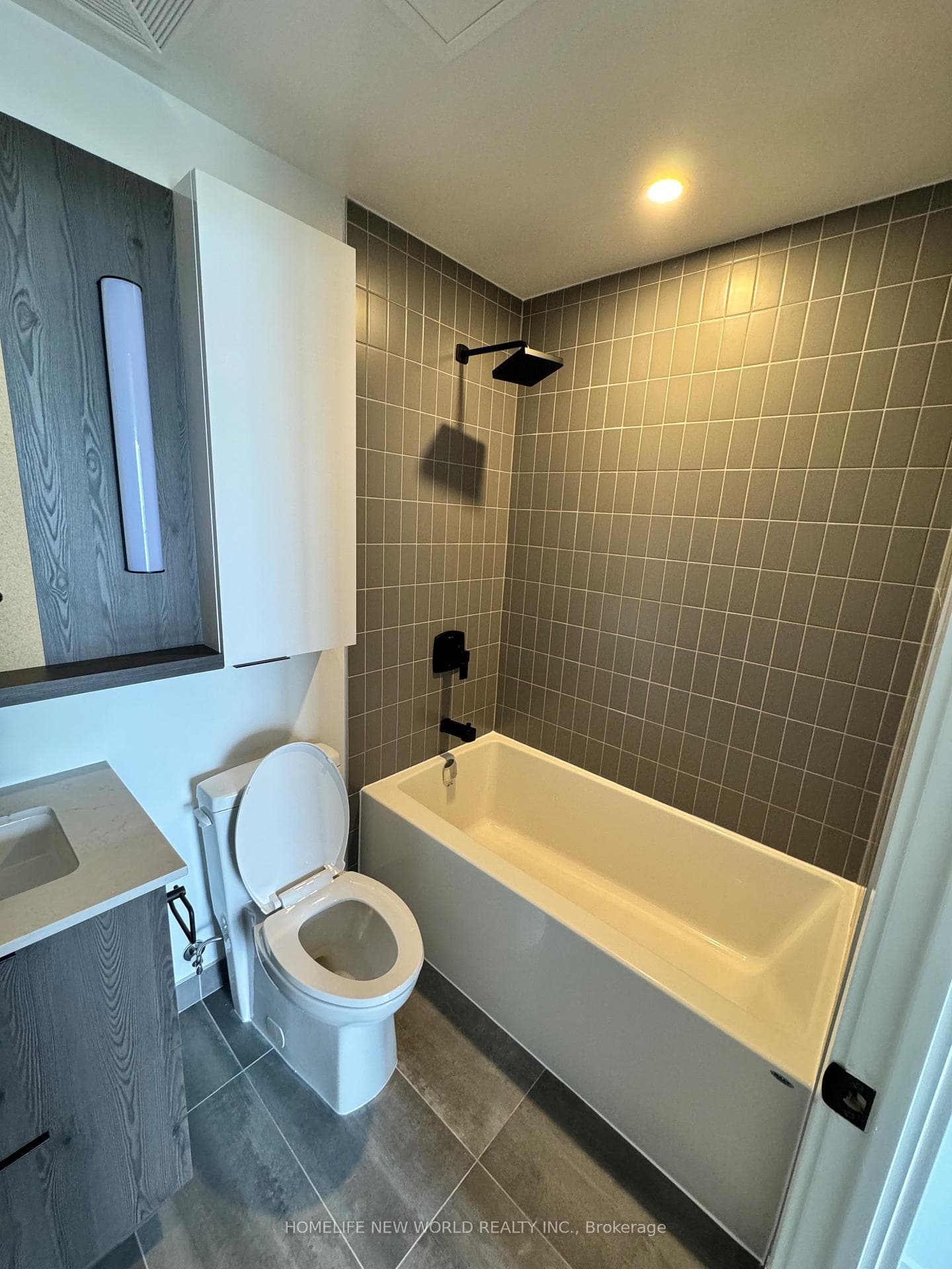 5 Defries Street Unit 3601 photo 5