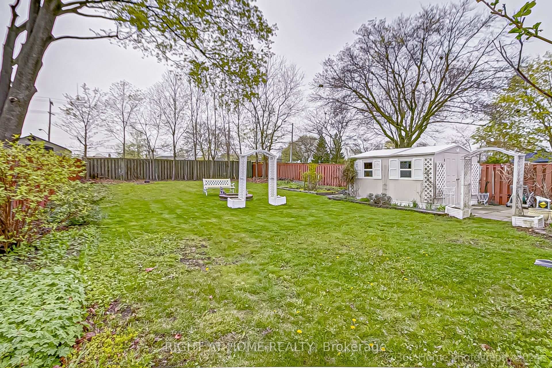 32 Templar Drive photo 40