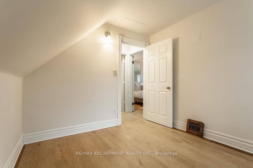 270 Beach Boulevard photo 27
