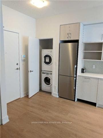 150 Fairview Mall Drive Unit 1004 photo 2