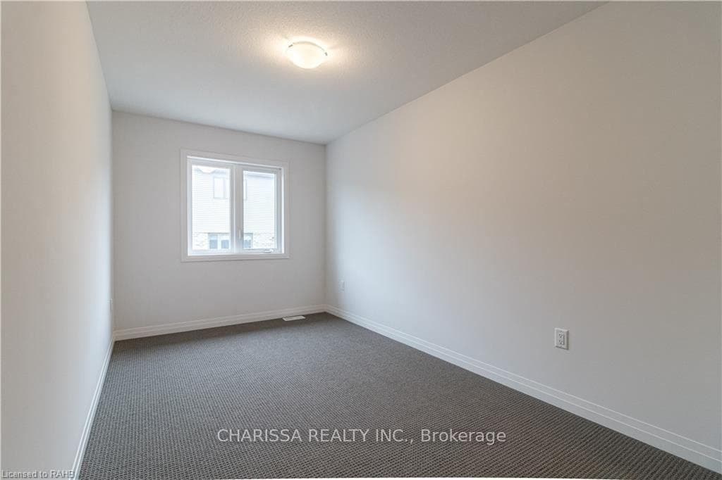 30 Greenwich Avenue photo 17