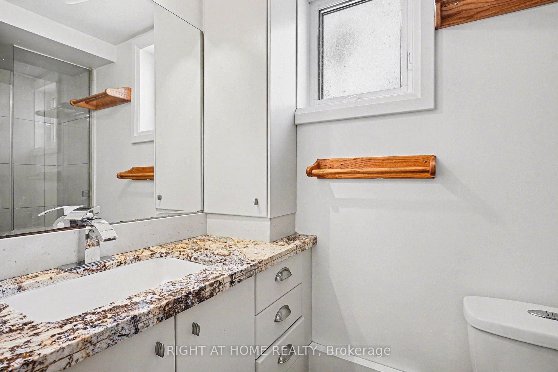 174 Rosethorn Avenue photo 19
