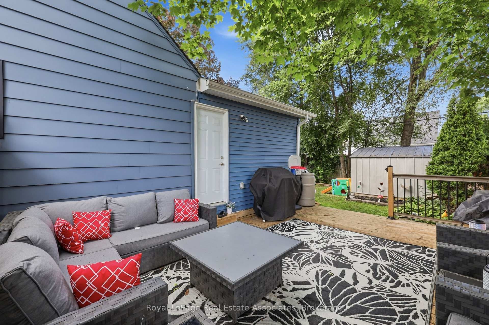 21 Ridgewood Avenue photo 33