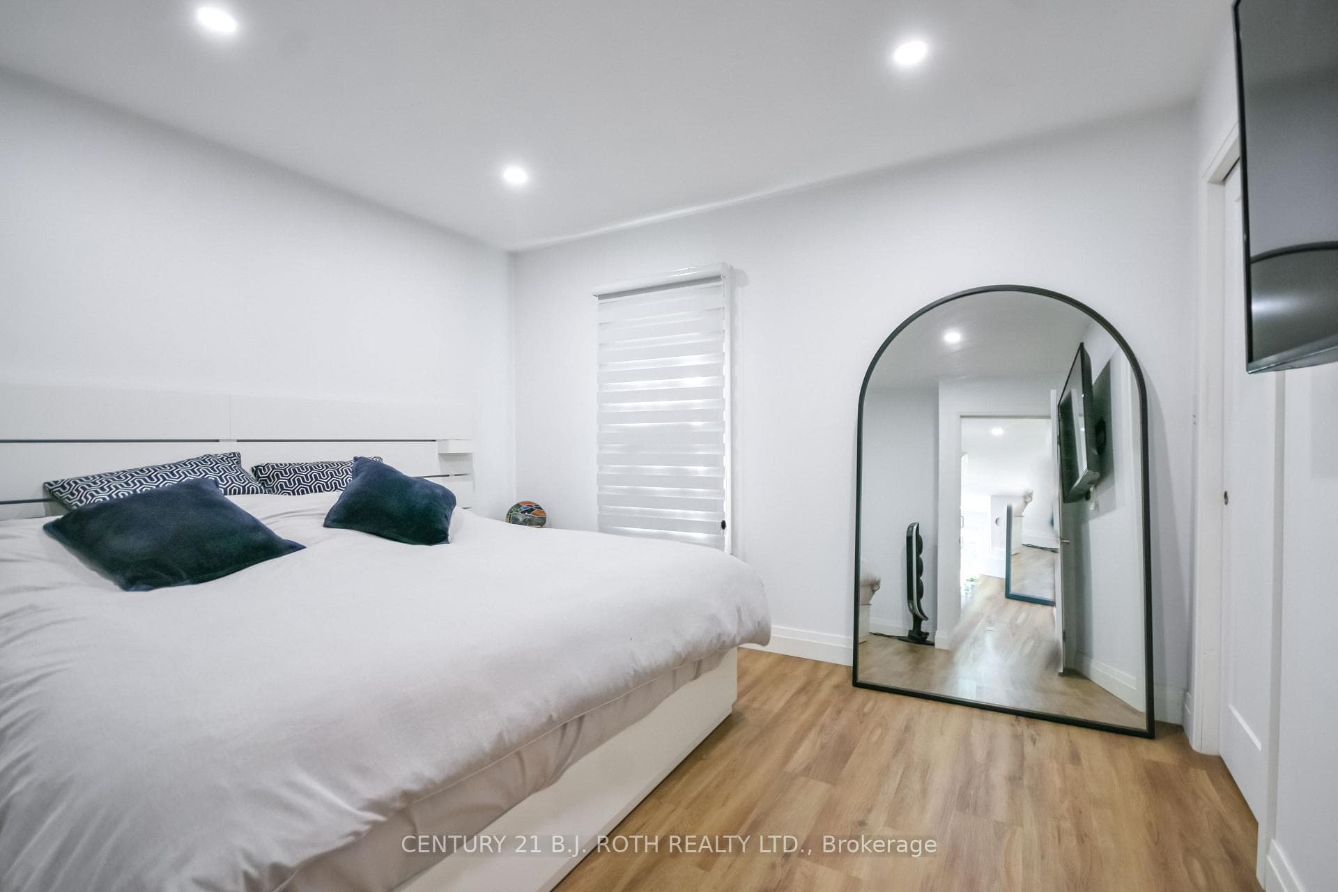 7 WESLEY Street photo 23