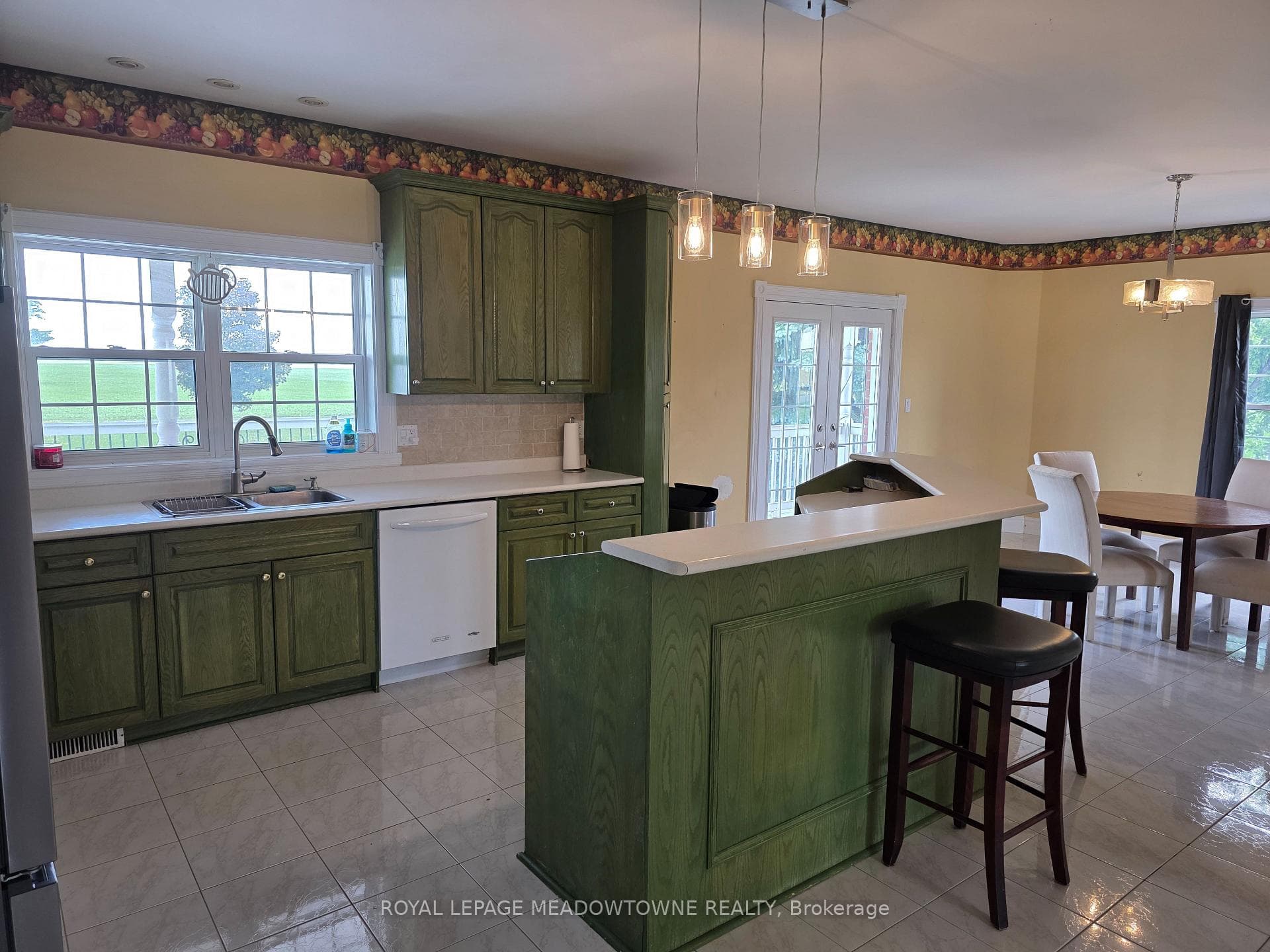 13727 Creditview Road photo 3