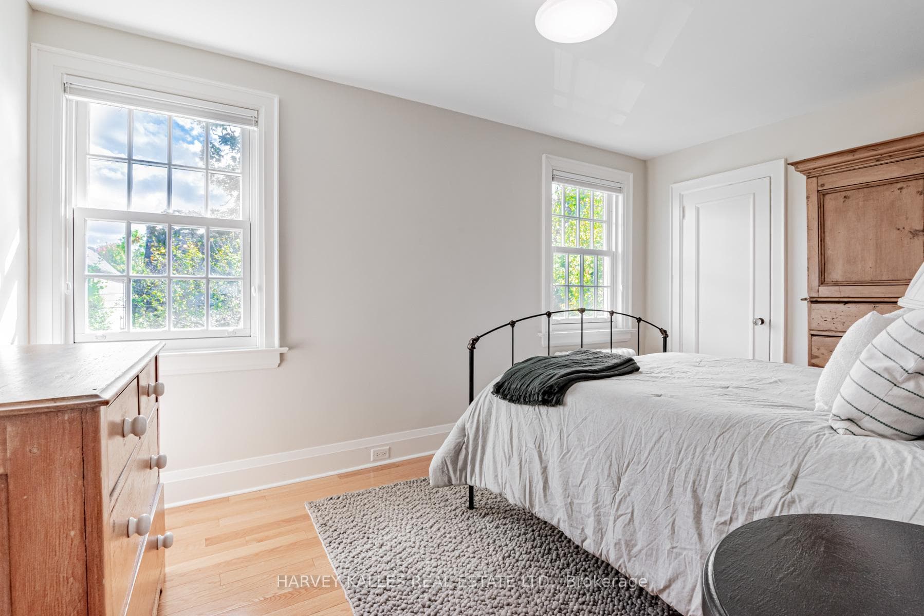 170 Strathallan Boulevard photo 16