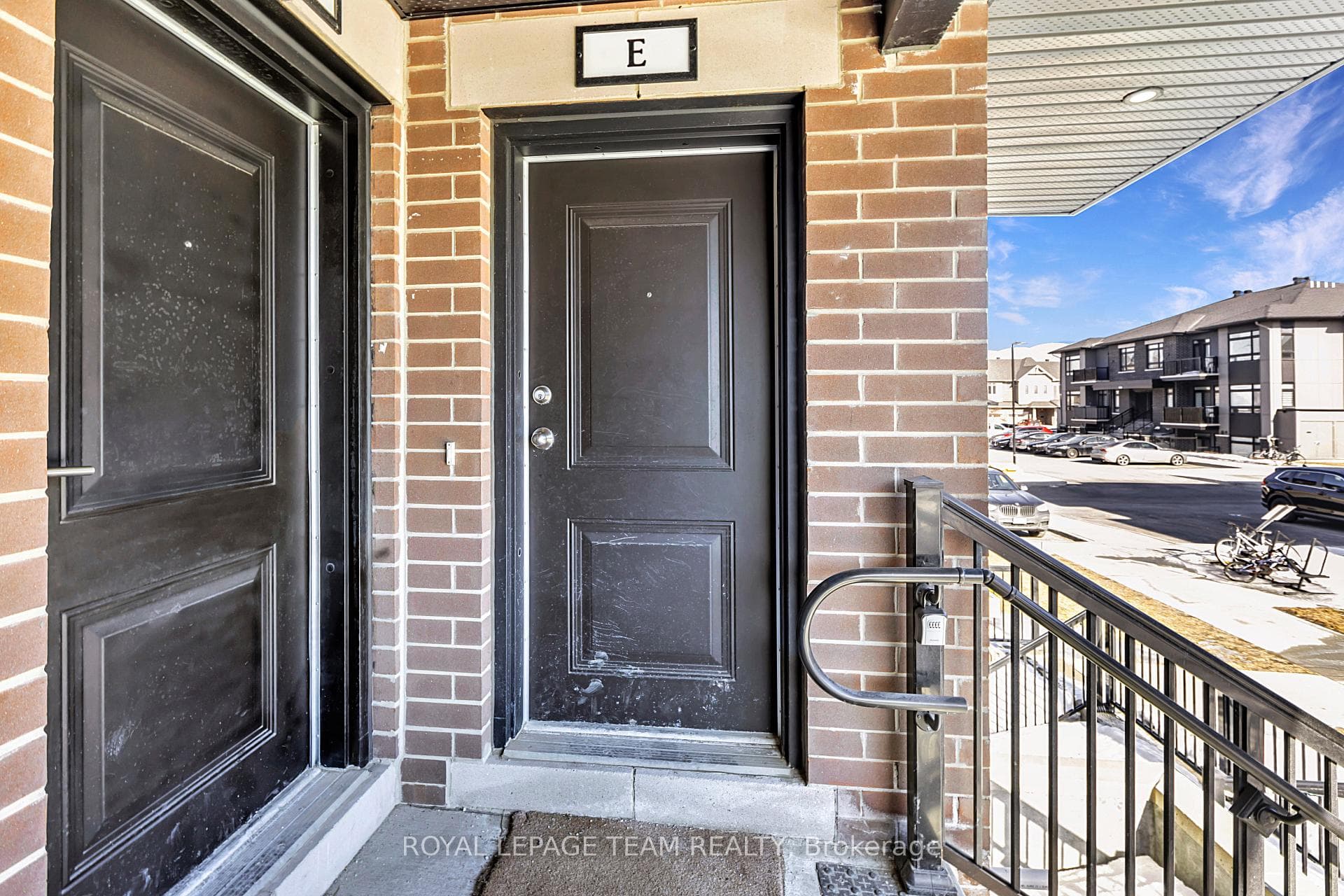 Outer door