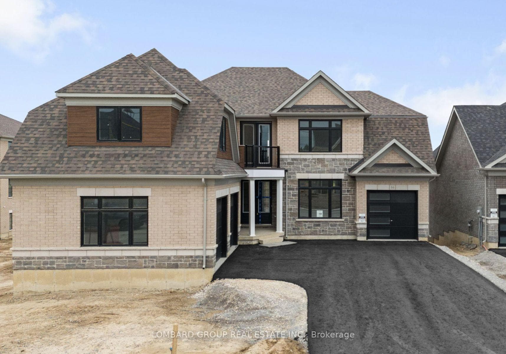 16 Bellflower Crescent photo 2