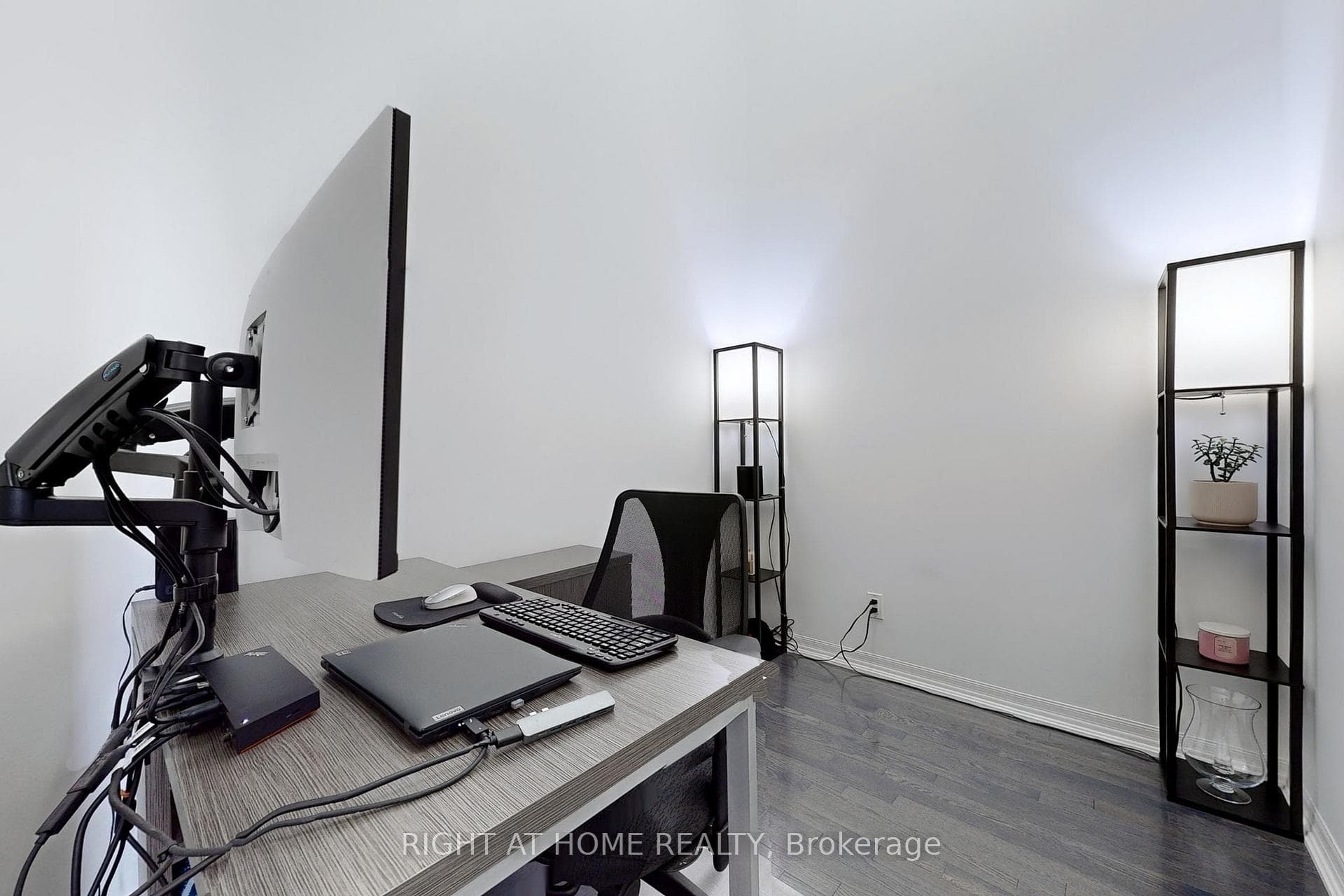 770 Bay Street Unit 201 photo 21