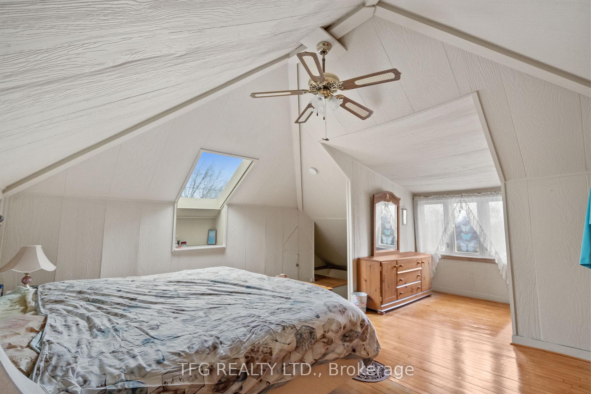 445 Athol Street photo 20