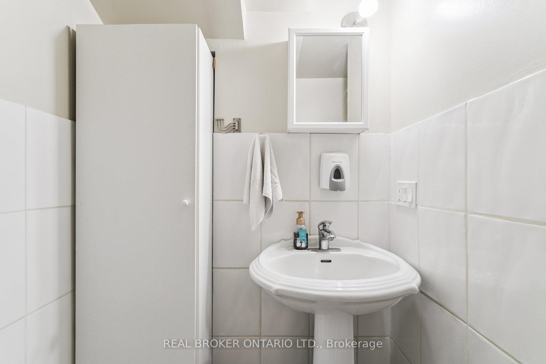 435 Aberdeen Avenue photo 43