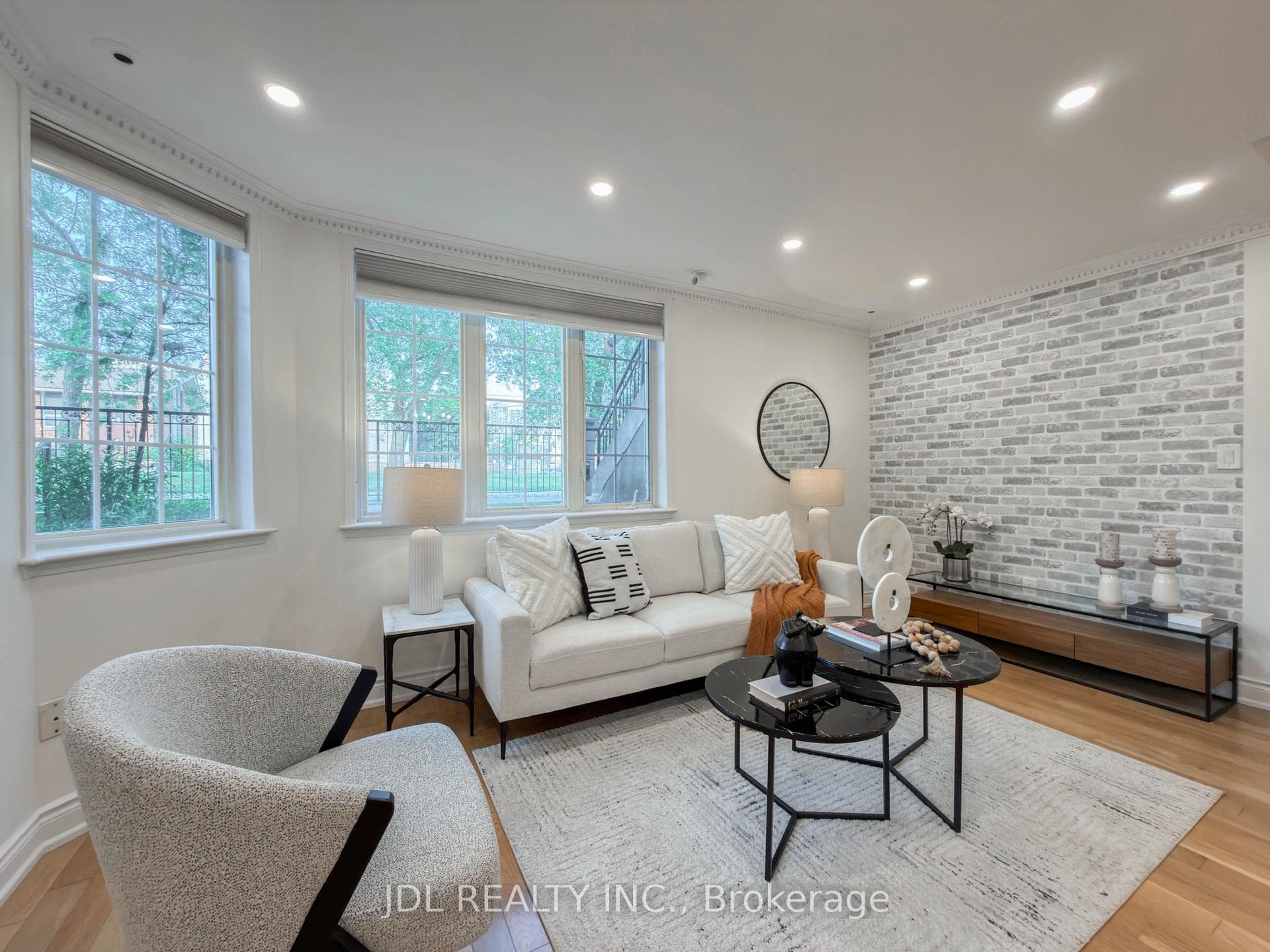 108 Finch Avenue Unit C17 photo 16