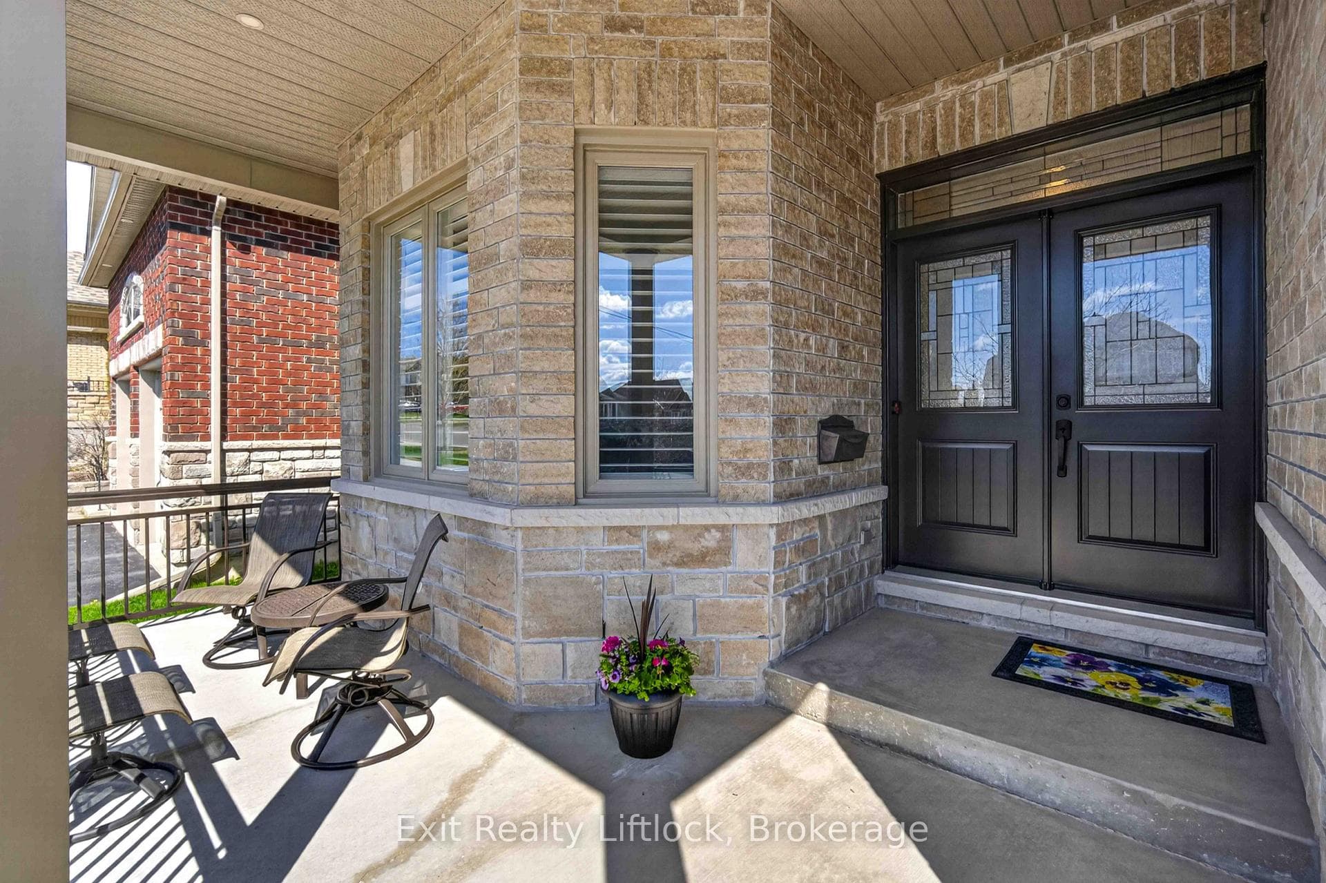 640 Heritage Trail photo 5