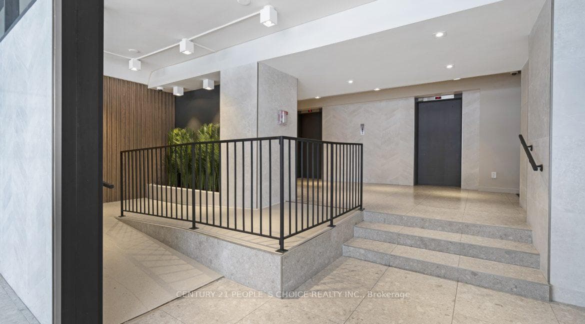 3875 Sheppard Avenue Unit 504 photo 1