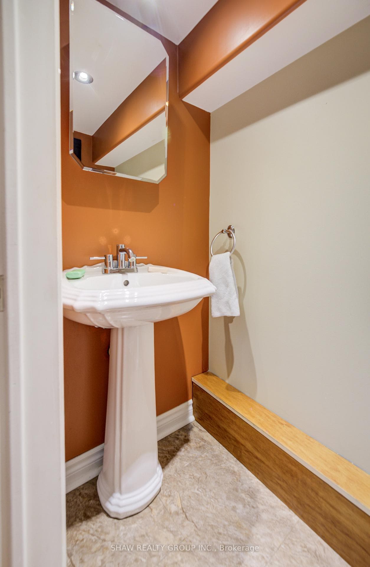 157 Fifth Avenue photo 24