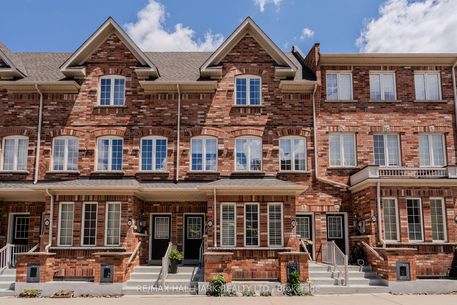 31 Carnahan Terrace photo 2