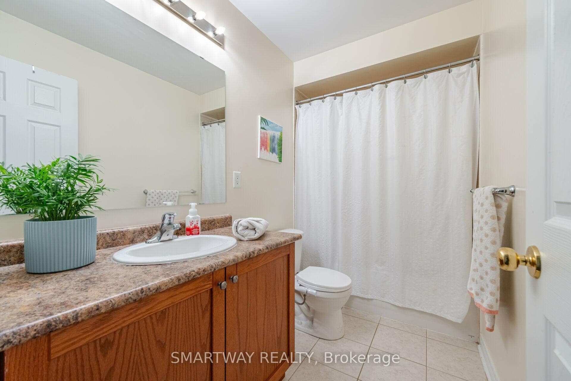 2437 Montagne Avenue photo 26