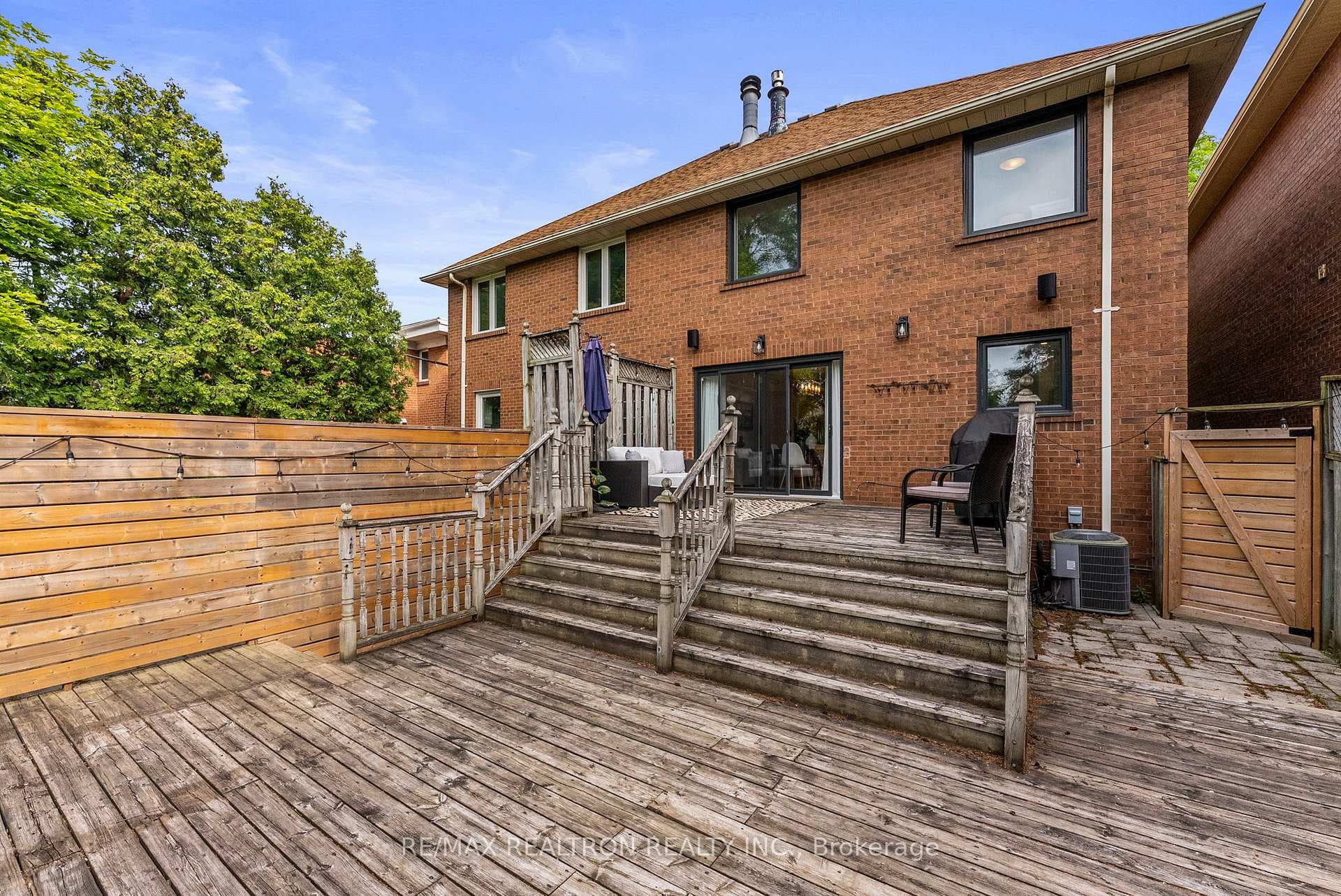 250 Glenforest Road photo 37