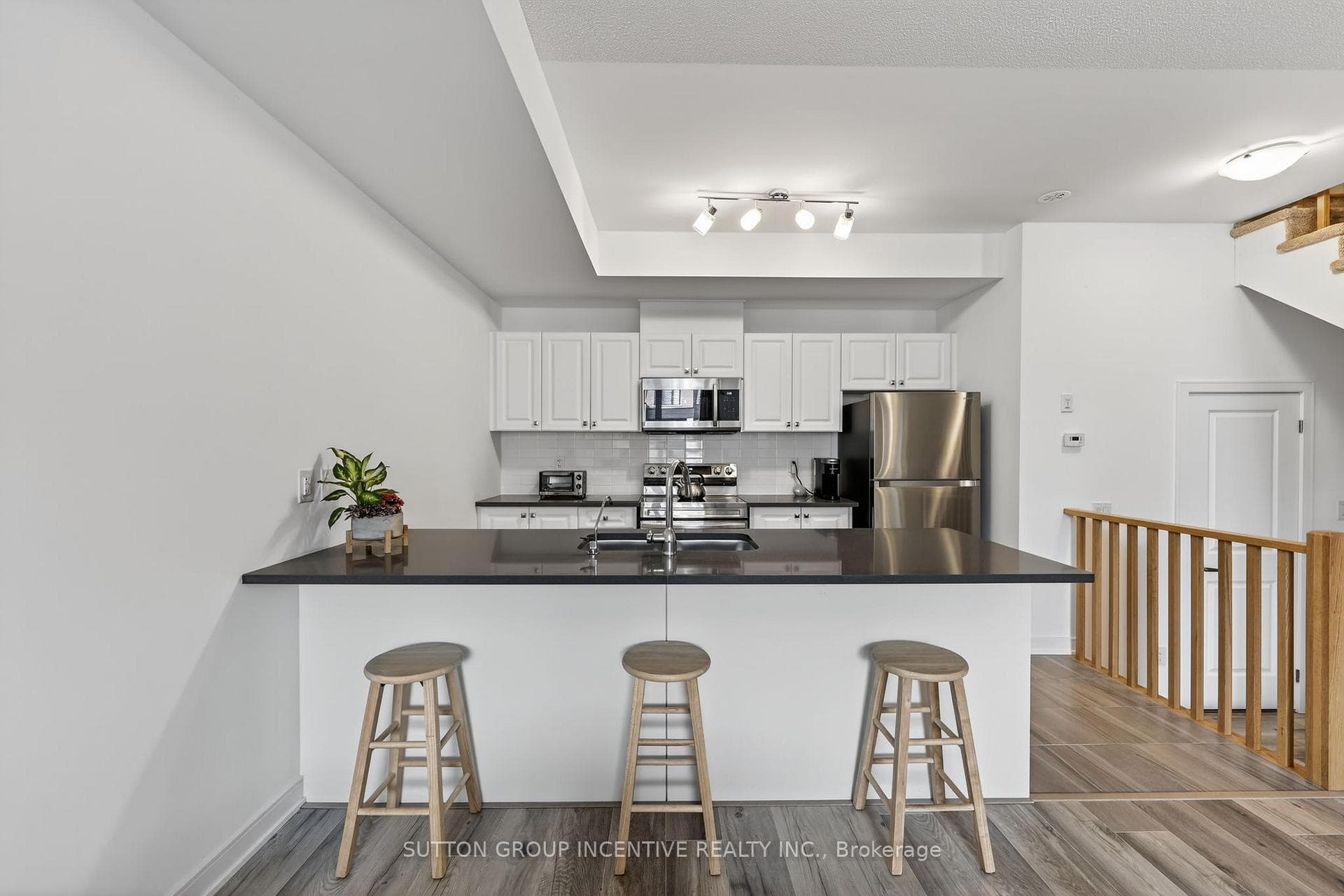 46 Spry Lane photo 12