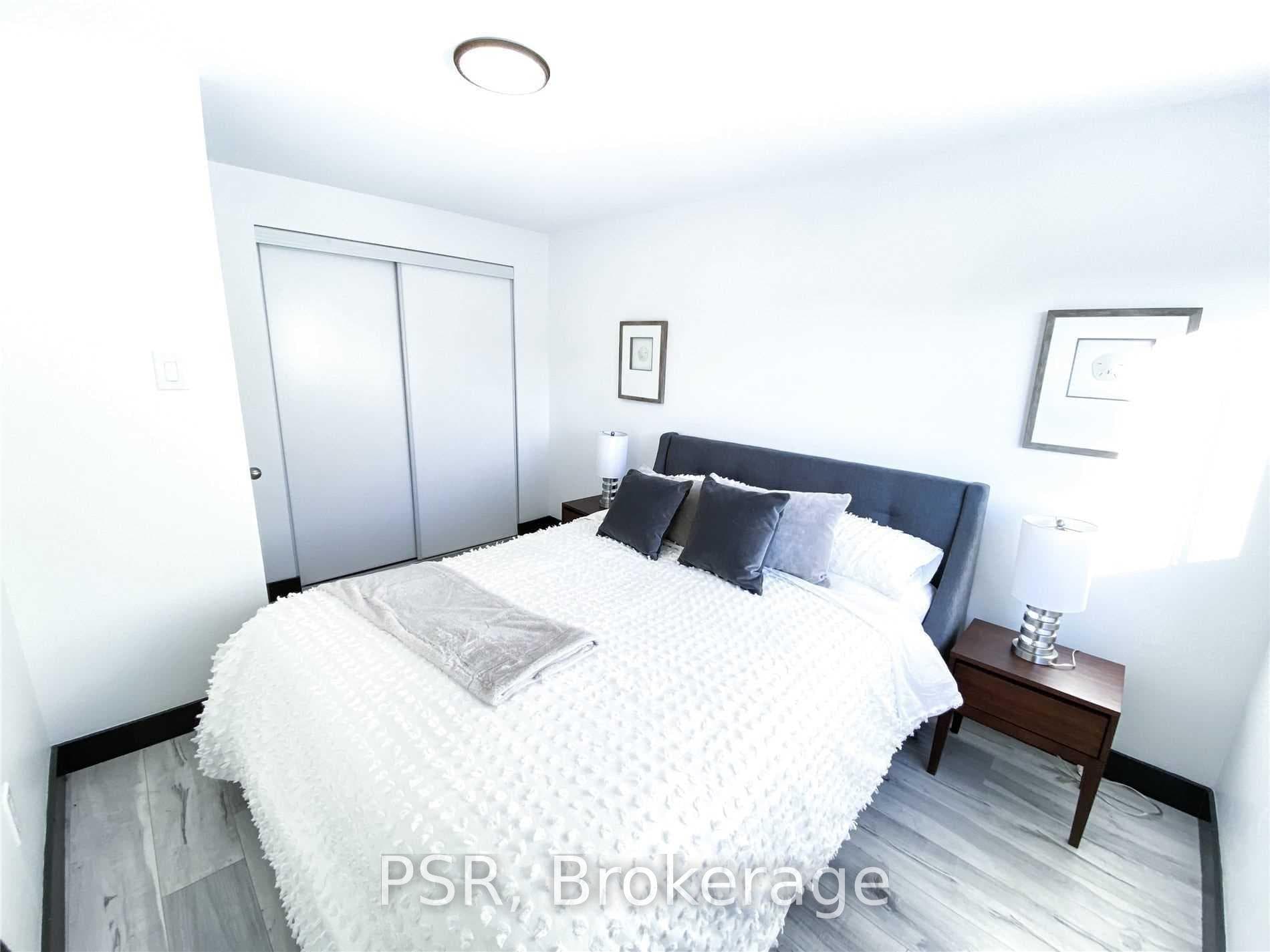2 Blackthorn Avenue Unit 20 photo 11