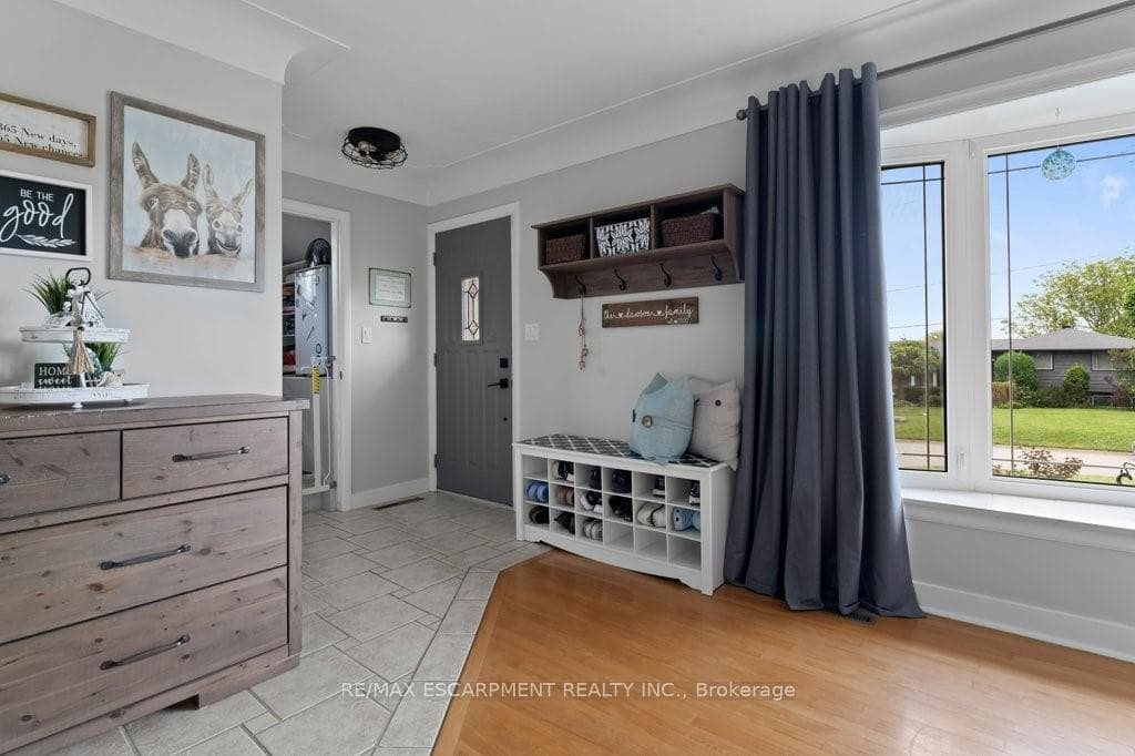 4002 HIXON Street photo 6