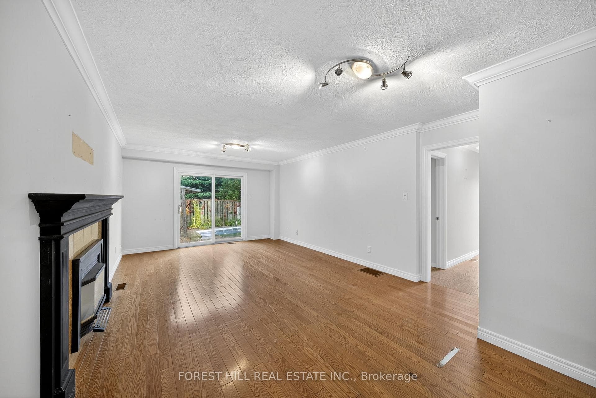 233 Rose Street photo 21