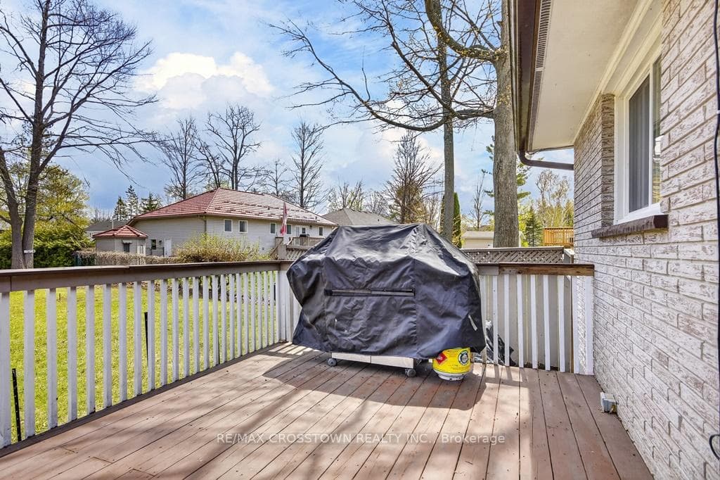 Rear deck