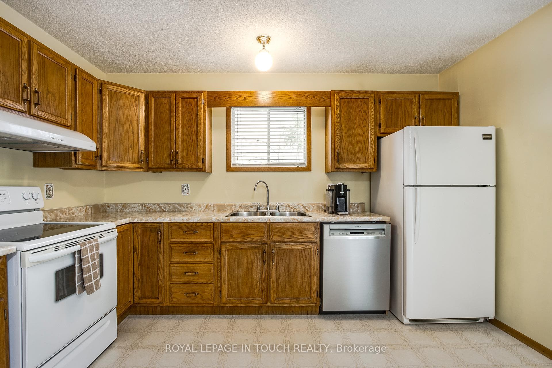 794 Ney Avenue photo 11