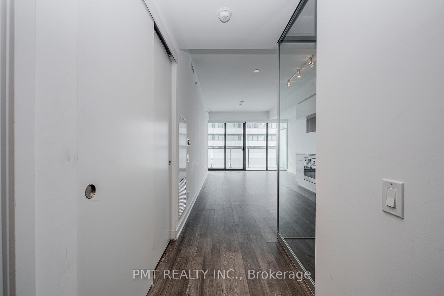 185 Roehampton Avenue Unit 2401 photo 37