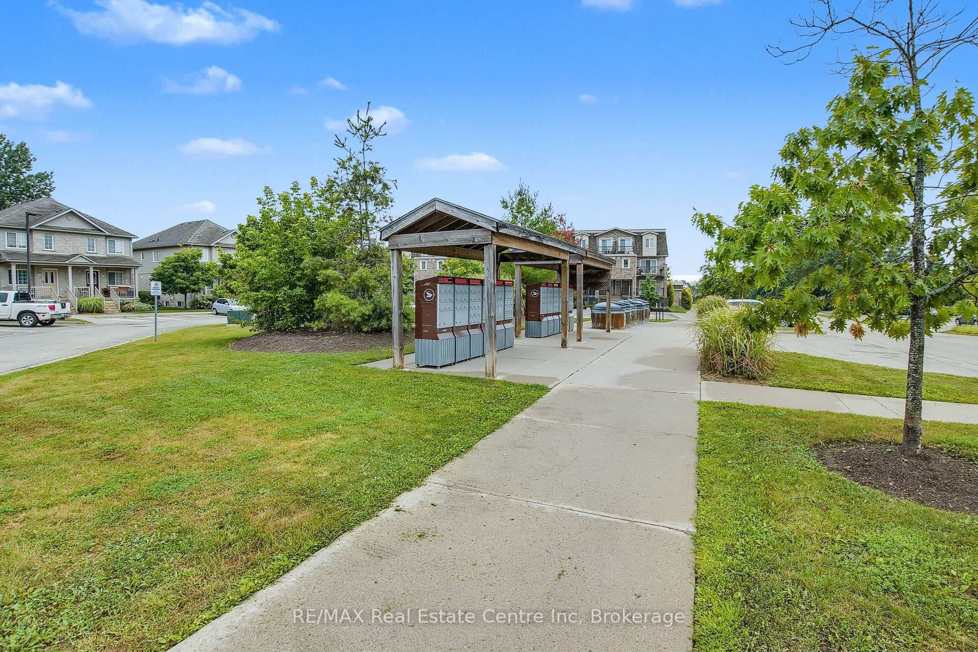 35 Mountford Drive Unit 33 photo 23