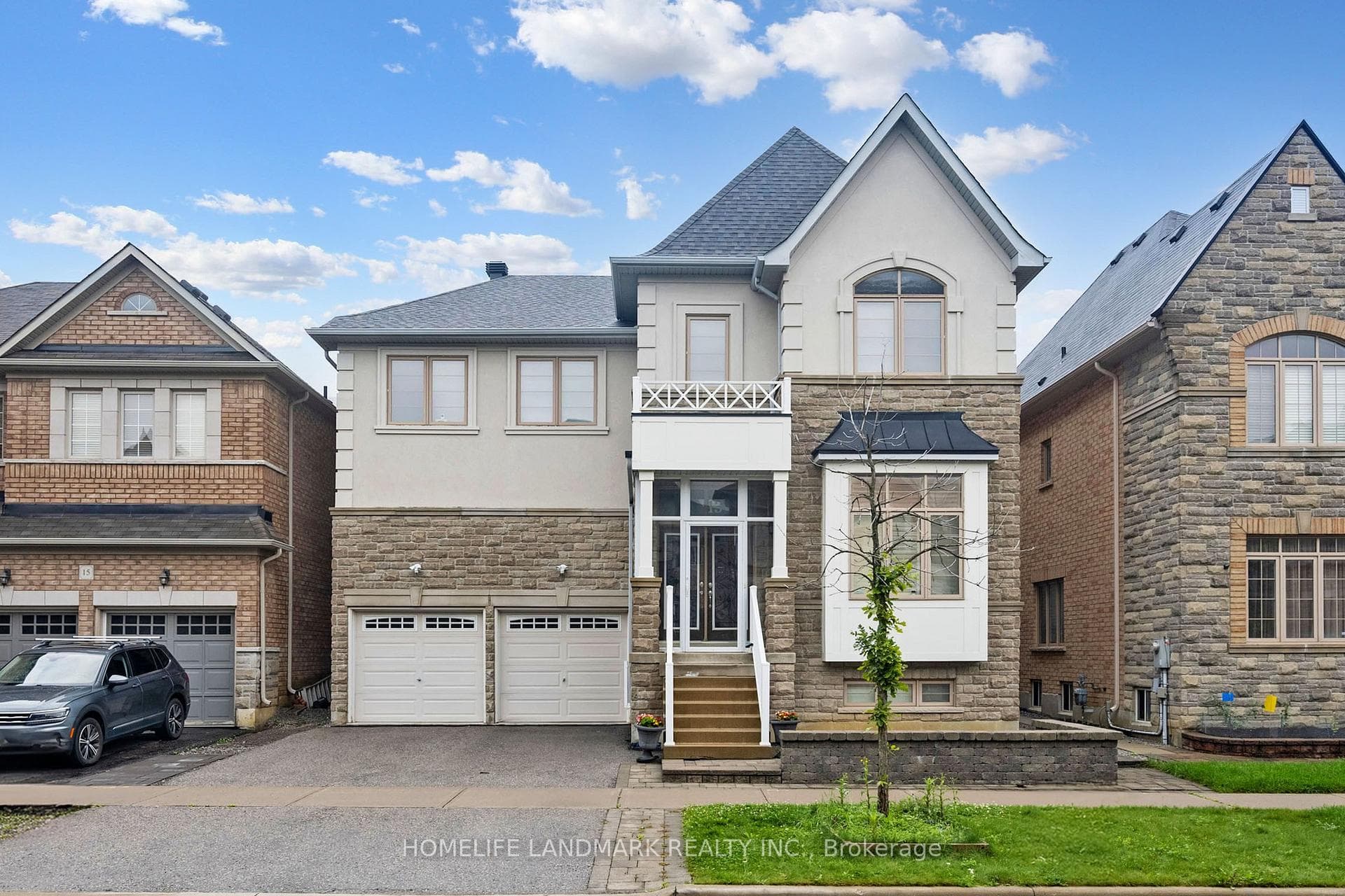 13 Evershot Crescent photo 1