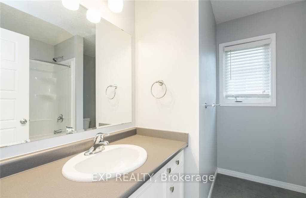 4 piece upstairs washtoom sink