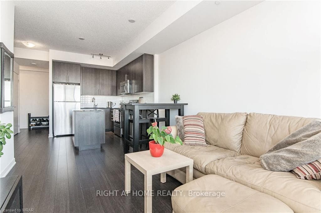 85 Duke Street Unit 1401 photo 9