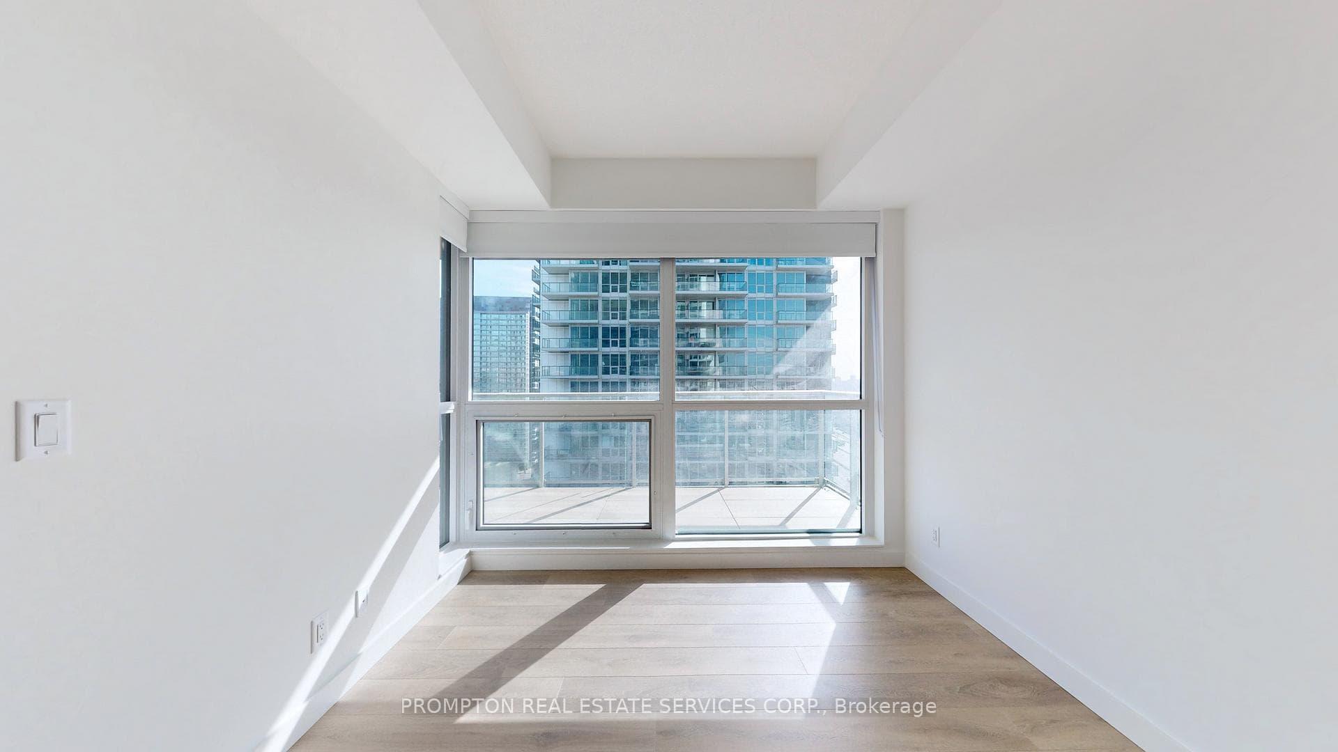 27 Mcmahon Drive Unit 701 photo 18