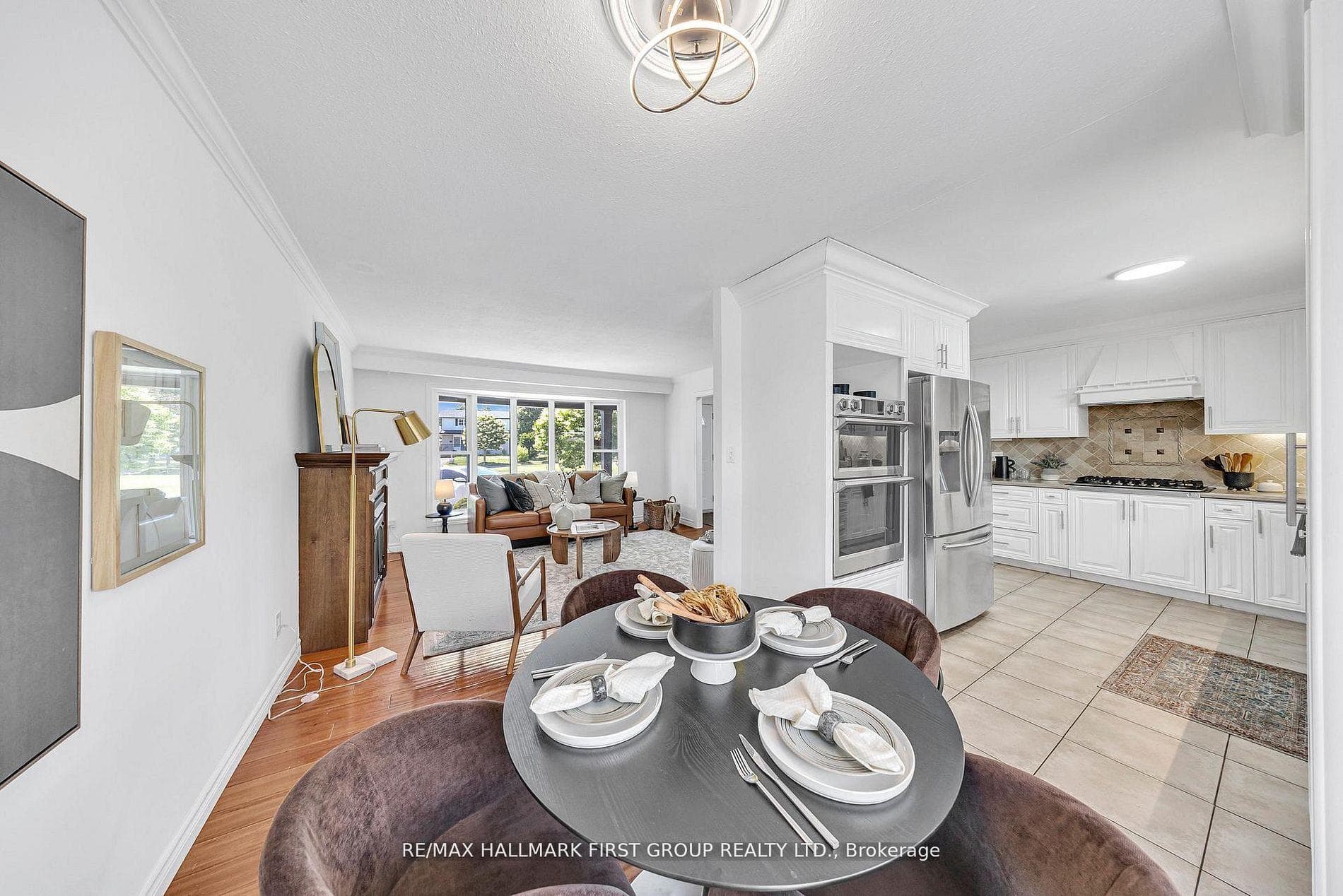 975 Brenda Court photo 12