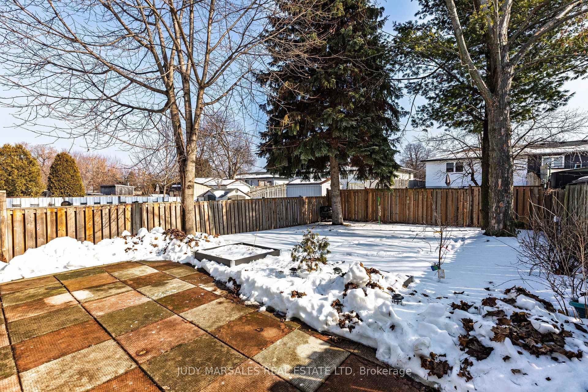 51 Fonthill Road photo 40