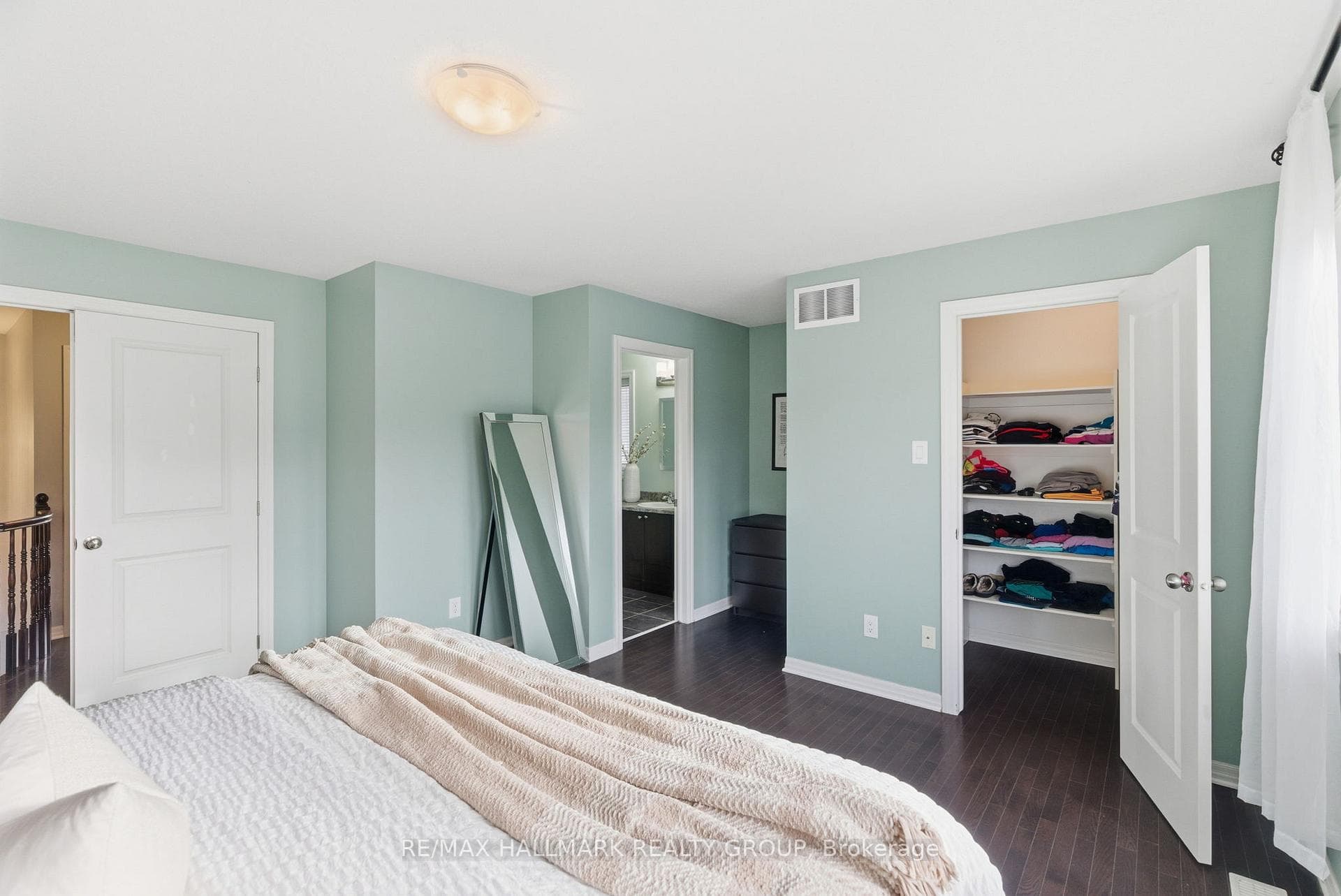 677 SUNBURST Street photo 23