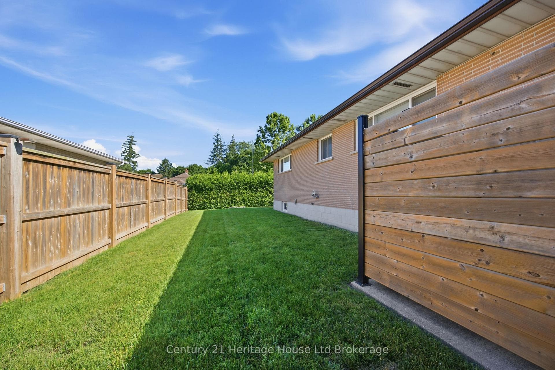 256 Markwell Street photo 28