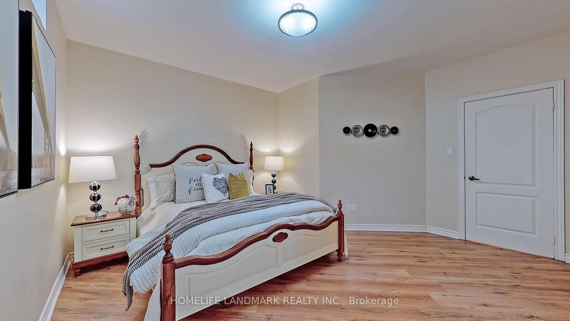 88 Caines (Basement) Avenue photo 17