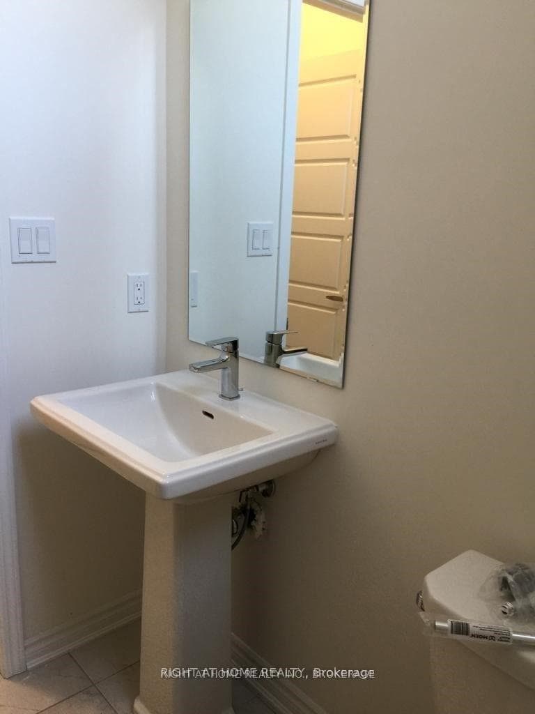 100 Leiterman Drive photo 9