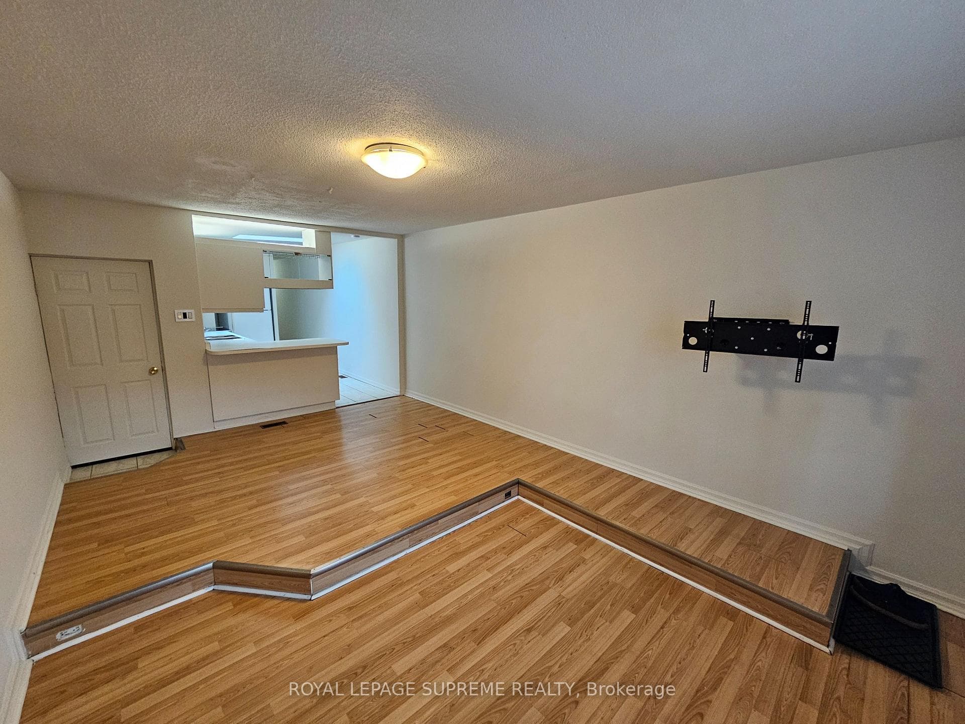 806 College Street Unit UPPER photo 3
