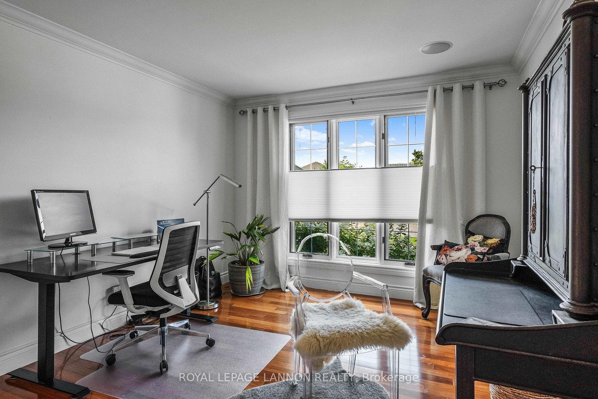 394 Summerhill Drive photo 4