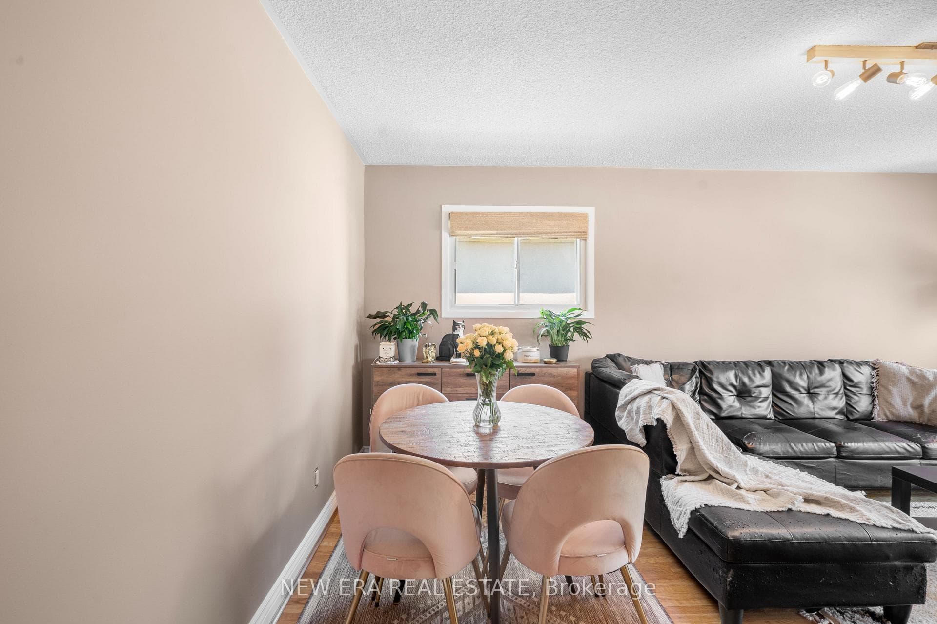 91 Hadrian Drive photo 14