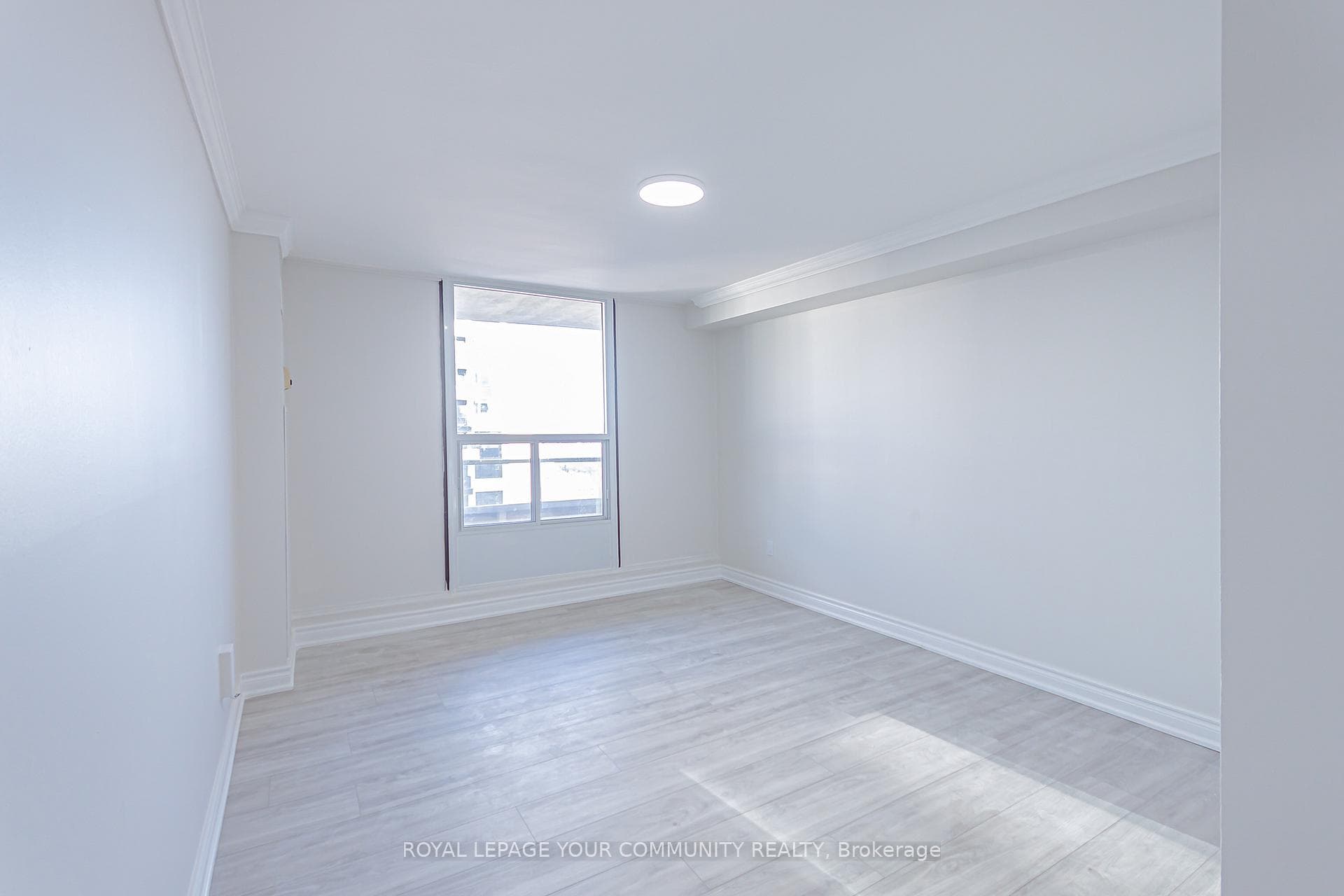 50 Quebec Avenue Unit 2205 photo 21