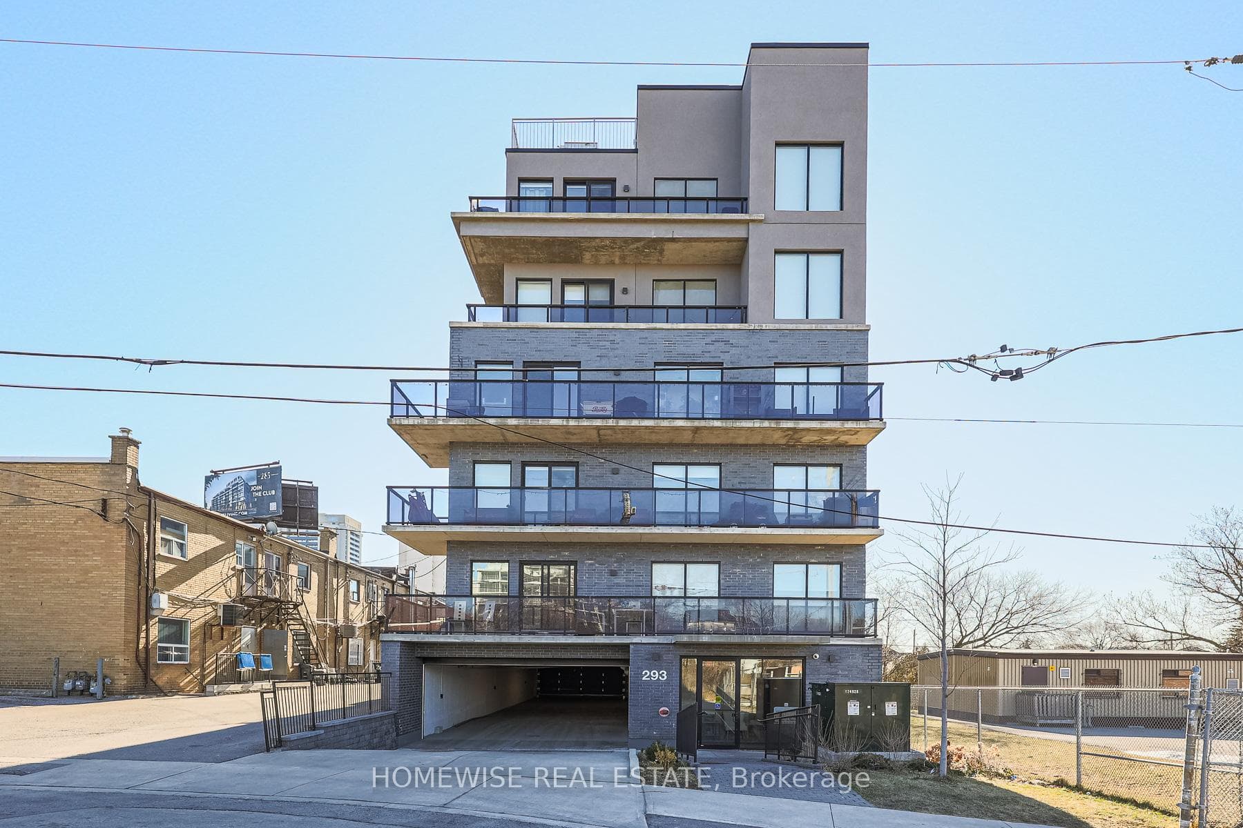 293 Viewmount Avenue Unit 302 photo 3