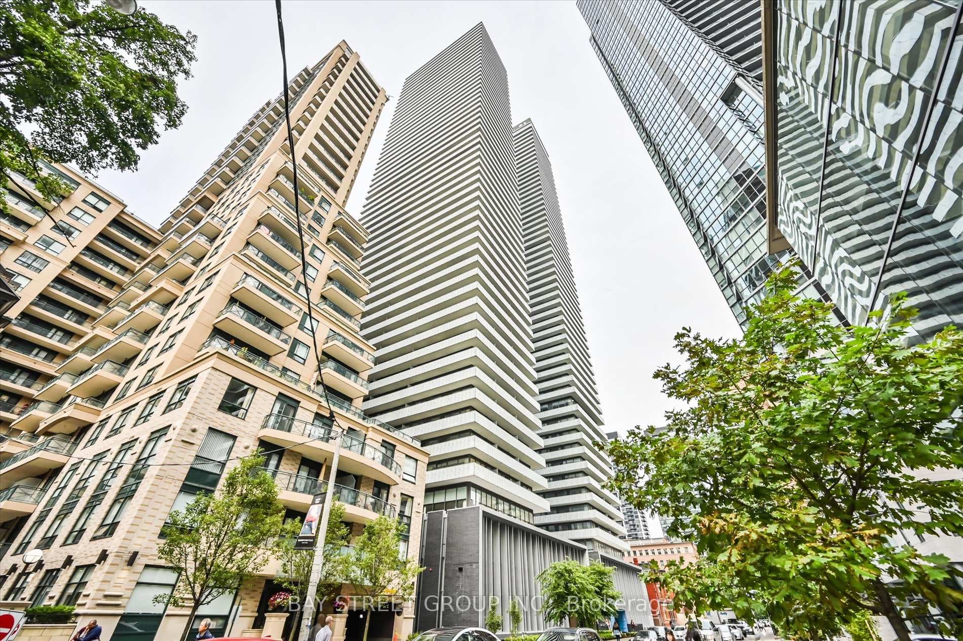 50 Charles Street Unit LPH4706 photo 2