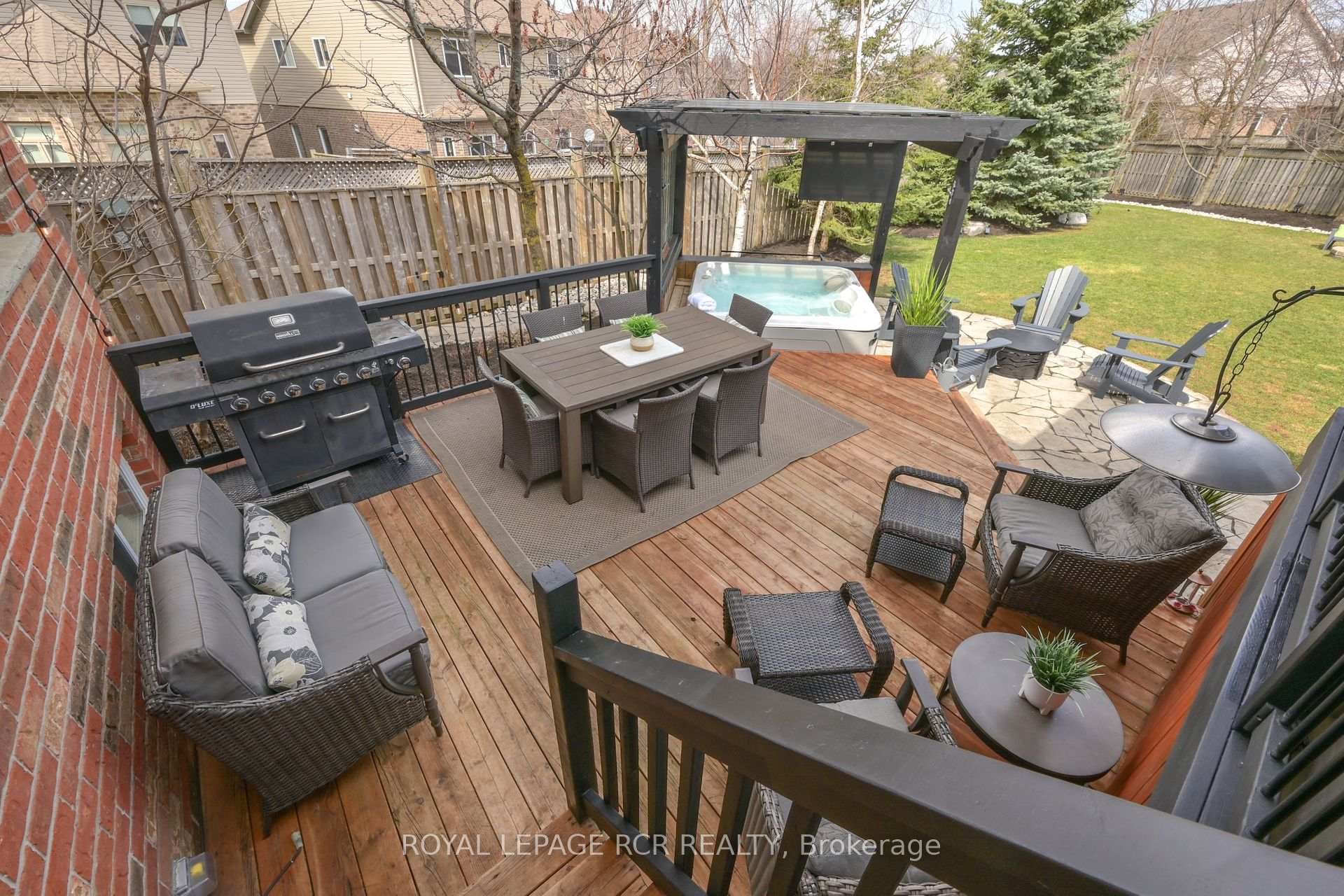 5 Dinnick Crescent photo 31