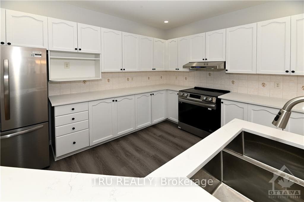 4 KEIGHLEY Circle photo 16
